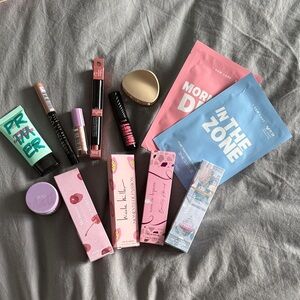 Assorted Beauty, Skincare Set, hair clip and eau de parfum x 4 10ml
